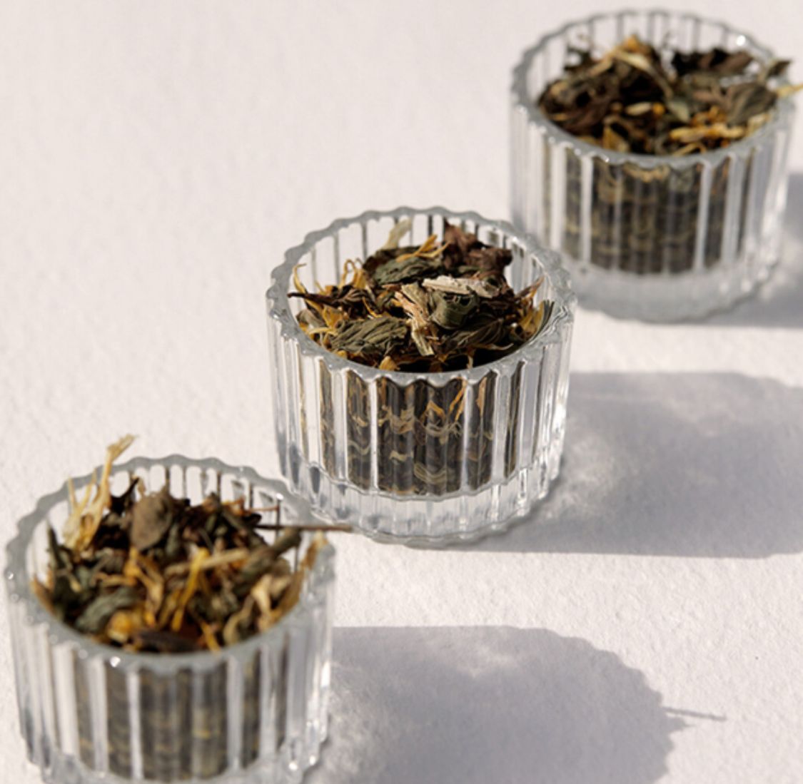 On Sundays Ease Organic tea blend 