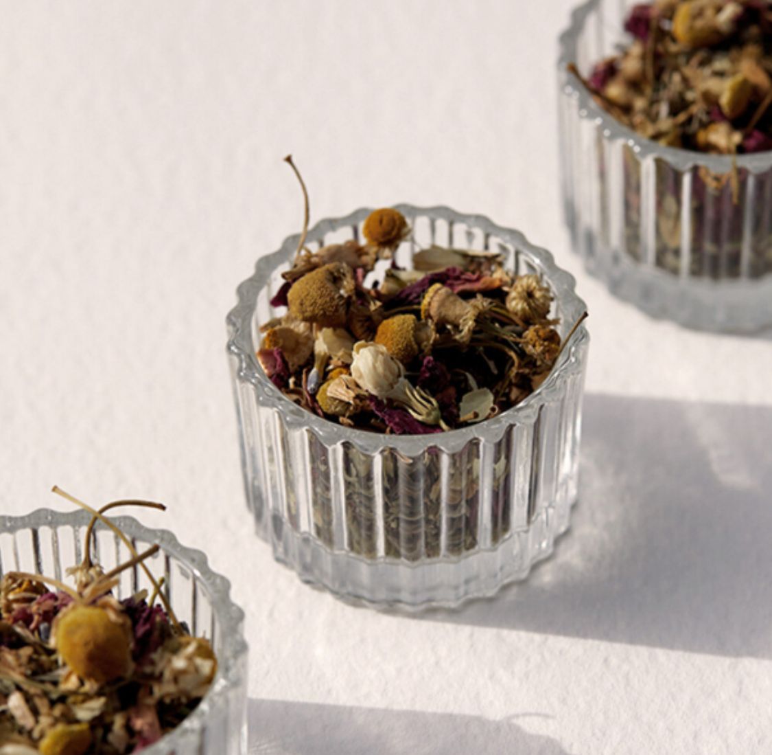 Dreamland organic lose leaf tea in jars